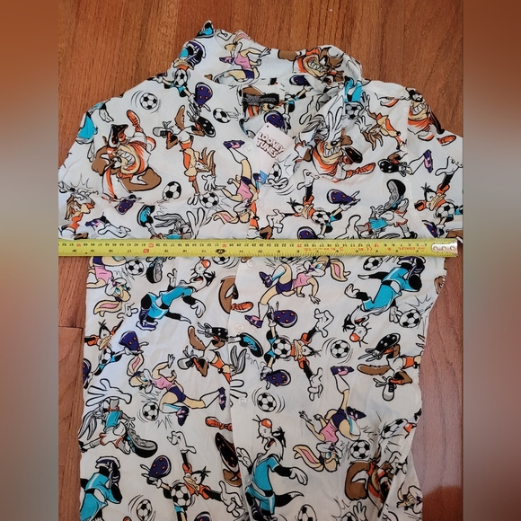 Looney Tunes All over Print Casual Dress Rayon Button Down Shirt size S NWT - Picture 6 of 7